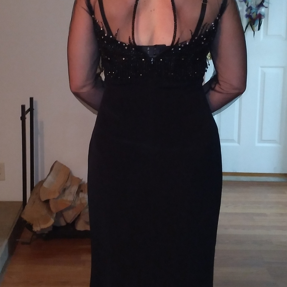 Elegant Black Evening Dress